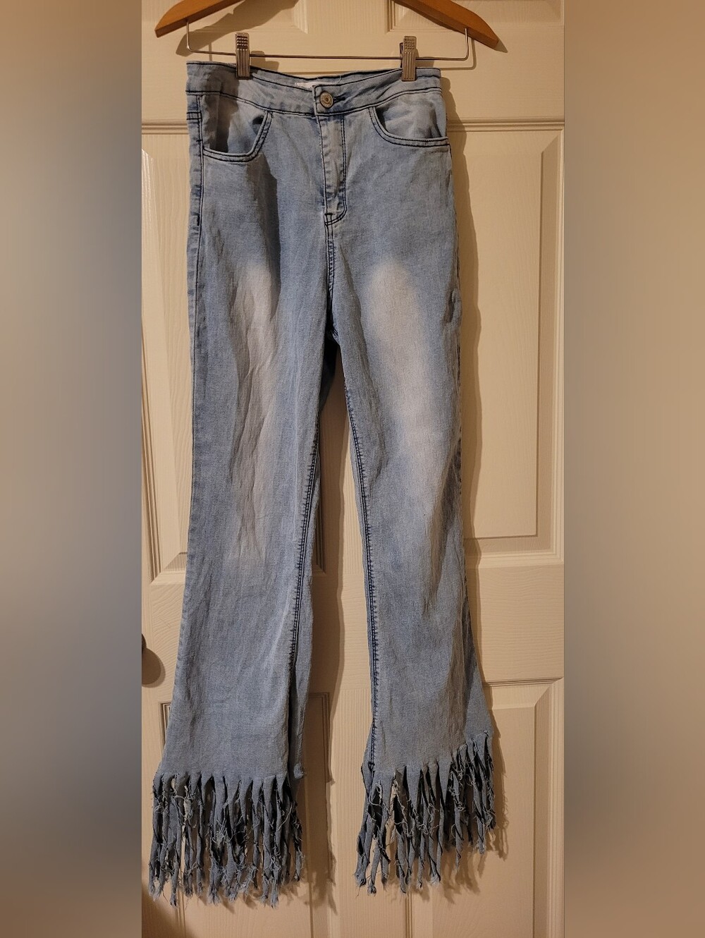 Almost Famous Fringe Hem Flare Jeans Women’s Size 7 High Rise Light Wash Boho